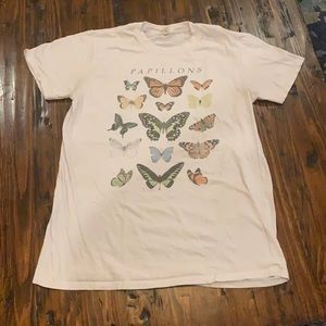 Urban outfitters butterfly tee. Off white. Size medium.